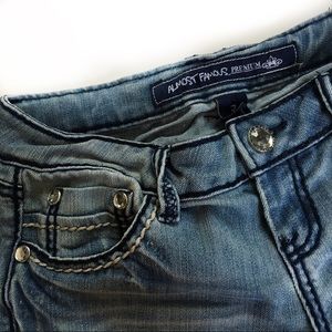 Lightwash Denim Capris